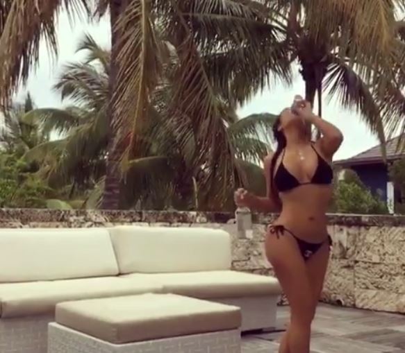 Kim Kardashian sorprendió con dos videos al natural