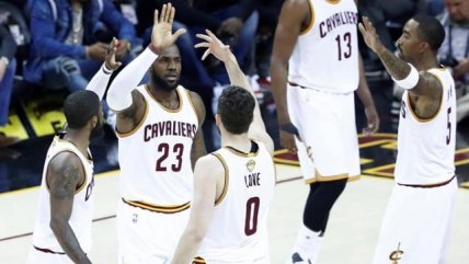   Los Cavs vencieron a los Warriors en el cuarto partido de la final de la NBA 