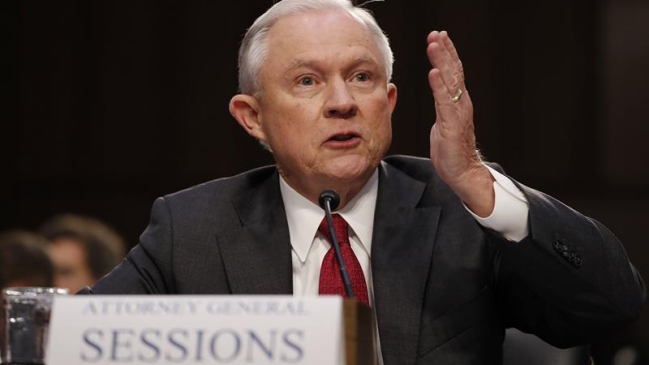 Fiscal general de EEUU: Nunca hablé con ningún ruso para influir en comicios