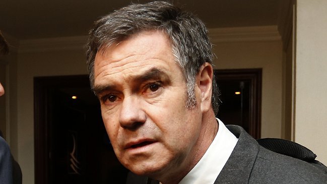 Pelea de Ossandón con periodista marcó debate presidencial de Chile Vamos