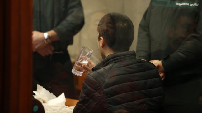 Arresto domiciliario total para joven que empujó a fiscalizadora de Transantiago