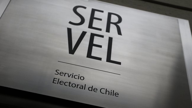 Propaganda electoral: Servel ha recibido más de 100 denuncias por infracciones a la ley