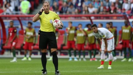 Néstor Pitana anuló el primer gol en Copa Confederaciones con video asistencia