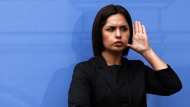 Canales de TV deberán informar en lengua de señas durante emergencias y catástrofes