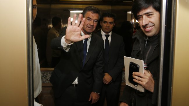 SII no tiene antecedentes de boletas entregadas por hermana de Ossandón a empresario