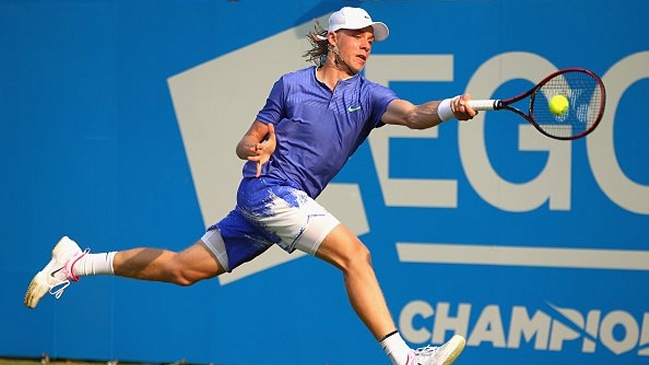 Canadiense Denis Shapovalov eliminó a una de las cartas locales en Queen's