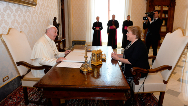  Bachelet: Visita del papa nos hará reflexionar sobre la unión  