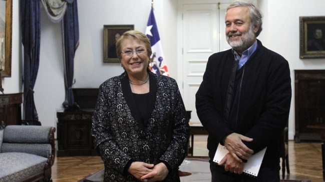 Presidenta Bachelet se reunió con Benito Baranda por visita del papa