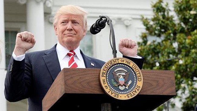 Tribunal Supremo de EE.UU. permite parcialmente veto migratorio de Trump