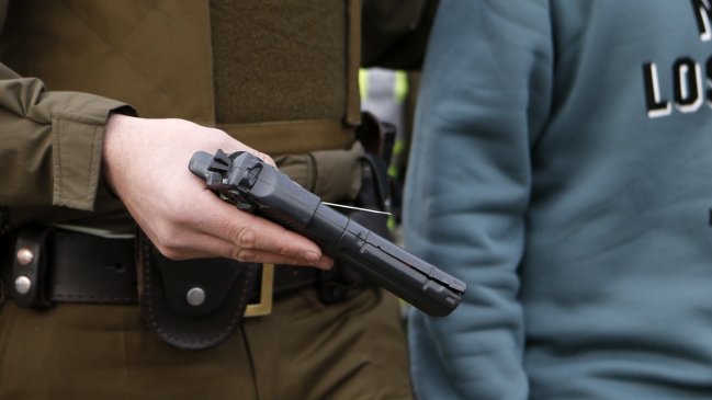 Conductor realizó varios disparos en La Pintana: Dos personas resultaron heridas