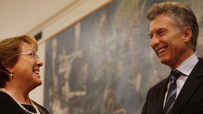 Mauricio Macri llegará este martes a Chile para reunirse con la Presidenta Bachelet