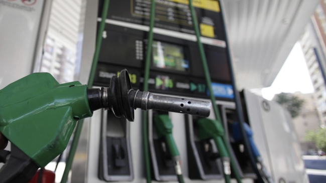 Combustibles bajan sus precios por tercera semana consecutiva