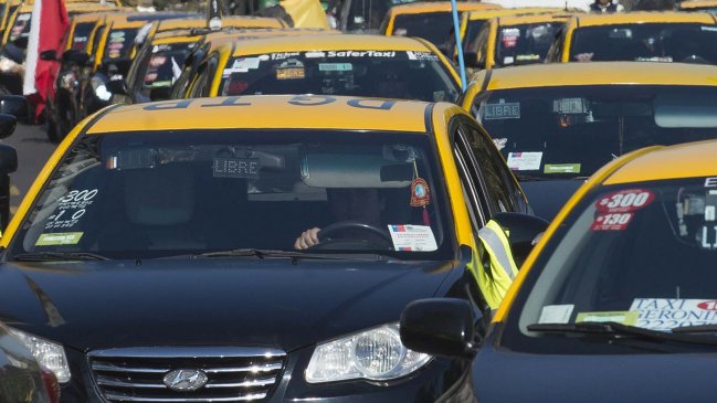 Taxistas agredieron con palos a chofer de Uber en La Florida