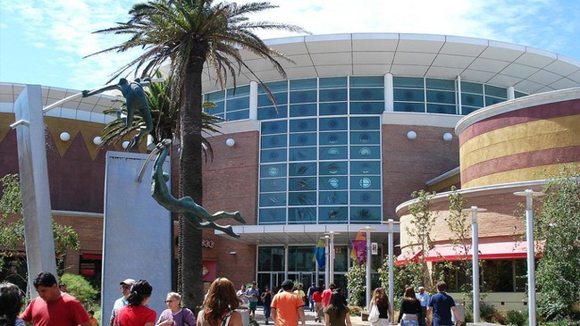 Talcahuano: Mall deberá indemnizar a familia de joven que murió al caer desde una terraza