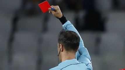 Castrilli se indignó con FIFA y Conmebol por designación de siete árbitros europeos en la final