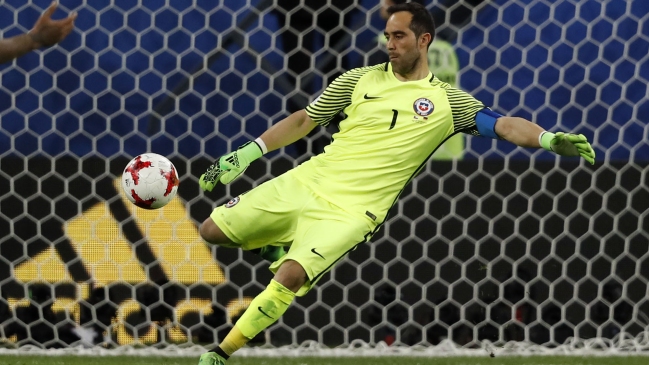 Claudio Bravo comanda equipo ideal de la Copa Confederaciones con otros tres chilenos