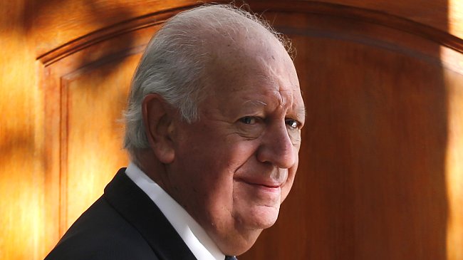 Ricardo Lagos no quiso revelar si se siente más cerca de Goic o Guillier: 