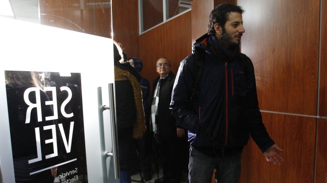 Frente Amplio molesto con Chile Vamos por creación de sitio web 