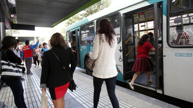 Informe advirtió que eventual fracaso en licitación del Transantiago costaría US$5.000 millones