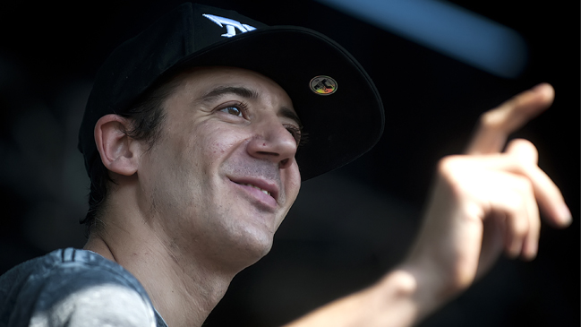 Conserje confirmó que fue amenazado por Tea Time con un sable