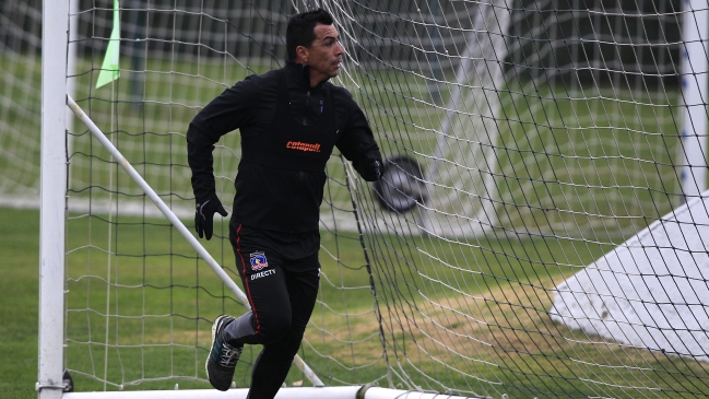 Colo Colo aplastó a equipo de Tercera B en amistoso de entrenamiento