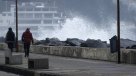 Marejadas obligaron a cerrar la avenida Perú en Viña del Mar
