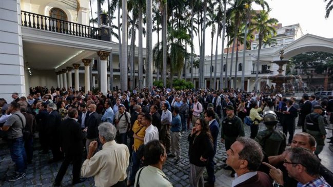Parlamento venezolano aprobó plebiscito por Asamblea Constituyente de Maduro
