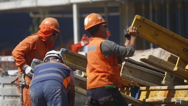 INE: De enero a mayo las remuneraciones reales cayeron 0,1 por ciento