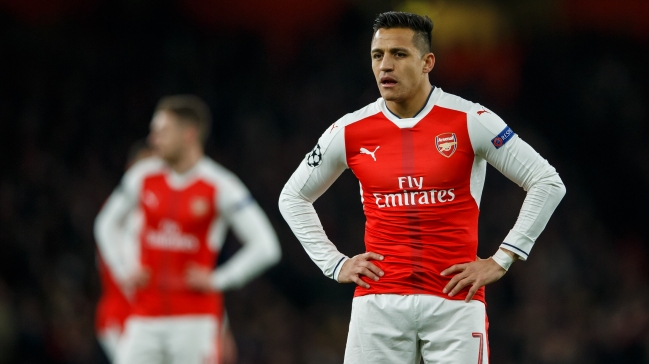 Alexis avisó a Arsenal que quiere partir a Manchester City