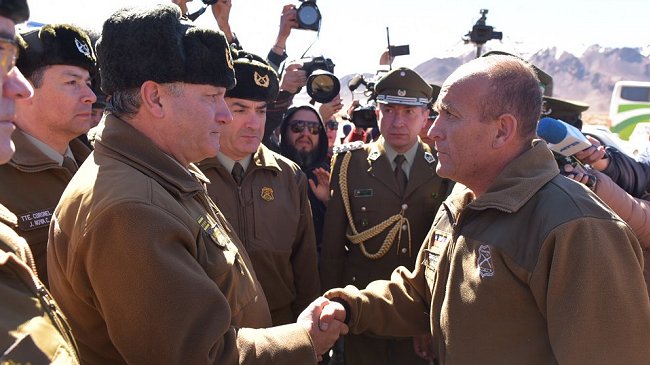 Los dos carabineros detenidos en Bolivia ya están en Chile