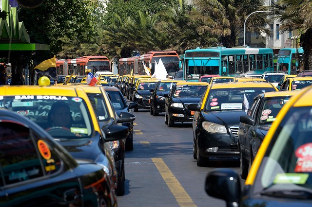 Taxistas llaman a paralización nacional para este lunes