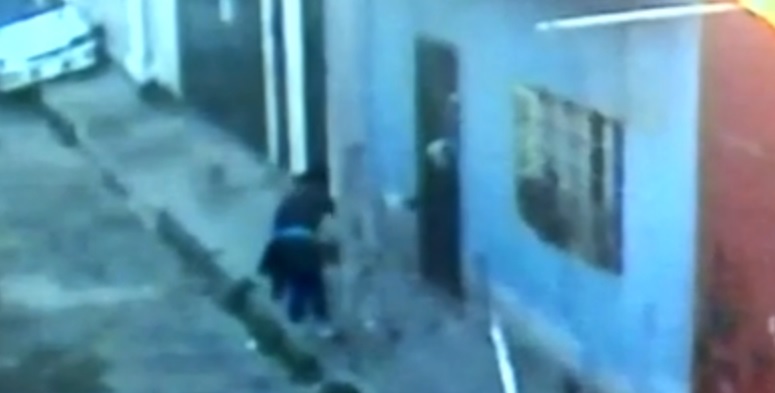 Valparaíso: Adulta mayor en estado grave tras ser golpeada por mujer que la asaltó