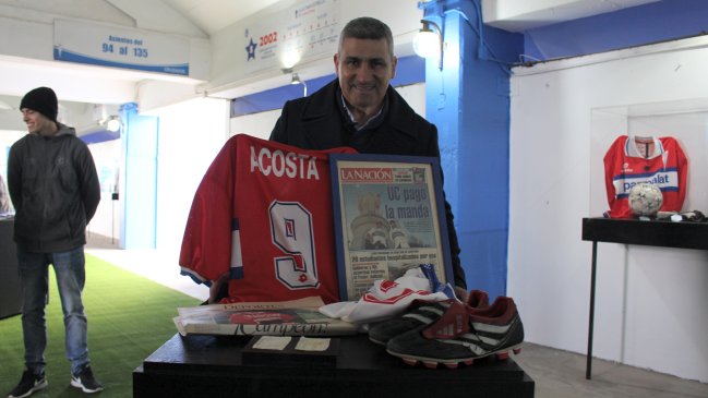 Alberto Acosta realizó una histórica donación al museo de Universidad Católica