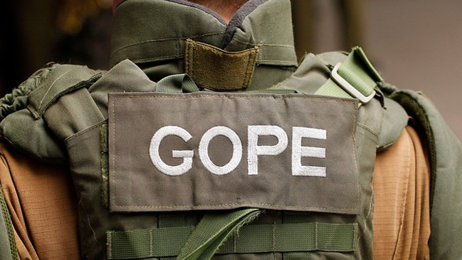 Rescatan con vida a mujer que cayó a pozo de nueve metros de profundidad en Pitrufquén