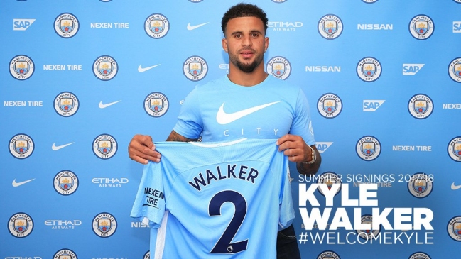 Manchester City anunció fichaje del seleccionado inglés Kyle Walker