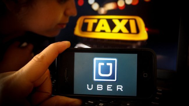 Taxistas de Costa Rica piden al Gobierno entablar demanda contra Uber