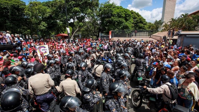 Venezuela: Dos muertos por ataque de grupo armado durante consulta opositora