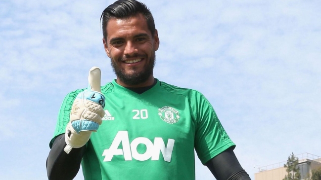 Sergio Romero renovó por cuatro temporadas con Manchester United