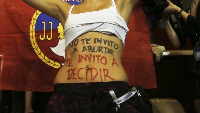 Corporación Miles y ley de aborto: Muchos parlamentarios votan de acuerdo a su religión