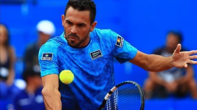 Víctor Estrella cayó en primera ronda del ATP de Newport