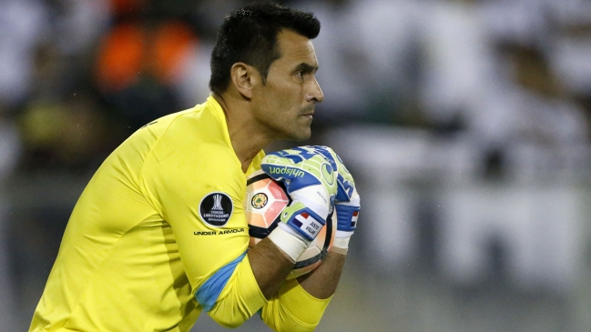 Justo Villar volverá a jugar por Nacional de Paraguay