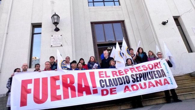 Dirigentes de ANEF pidieron la renuncia del director nacional de Aduanas