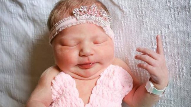 Recién nacida murió por meningitis luego de recibir un beso