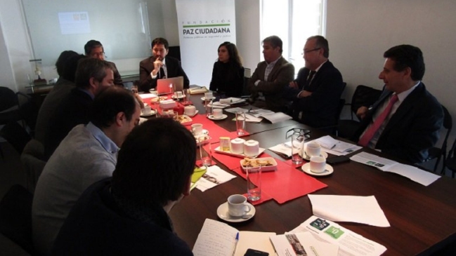 Paz Ciudadana entregó propuestas en seguridad pública a comandos presidenciales