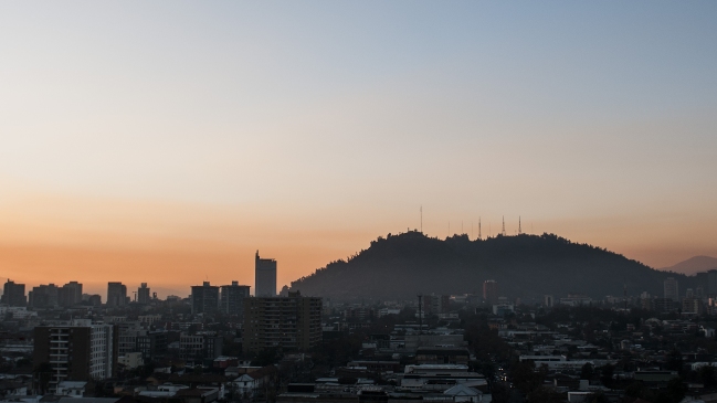 Alerta ambiental rige este viernes en la Región Metropolitana