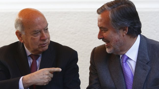Insulza insistió en sus críticas a Guillier: Necesitamos un comando más fuerte y visible