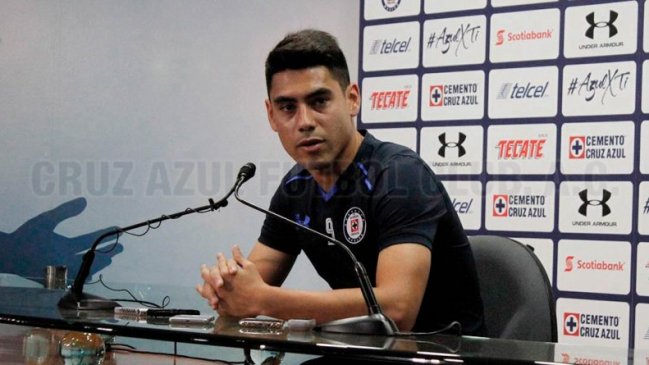 Felipe Mora ve a Humberto Suazo como el ejemplo a seguir para triunfar en México