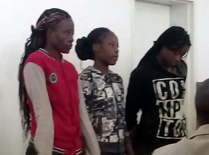Tres mujeres son acusadas de violar a un pastor en Zimbabue