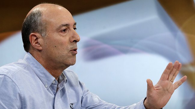 Eduardo Saffirio: Rincón sería un lastre para Goic, a quien ya le ha costado despegar