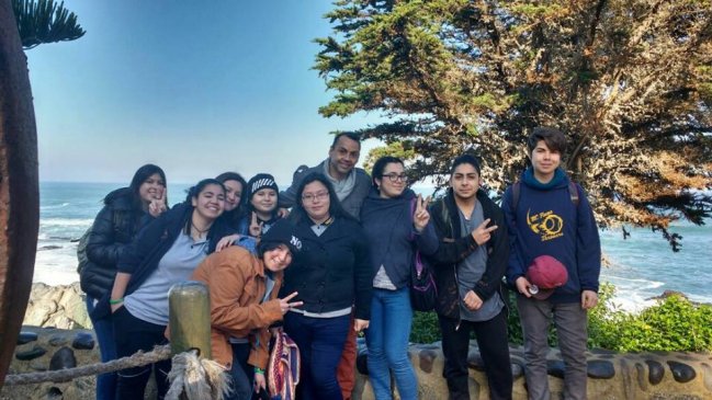 Concurso de la UMCE llevó a estudiantes a conocer la casa de Neruda en Isla Negra